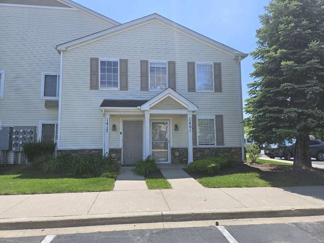 Primary Photo - 1401 Silverstone Dr