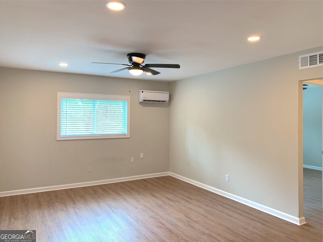 Foto principal - 531 Gresham Park Dr