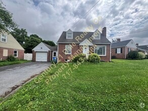 Building Photo - 495 Locust Grove Rd