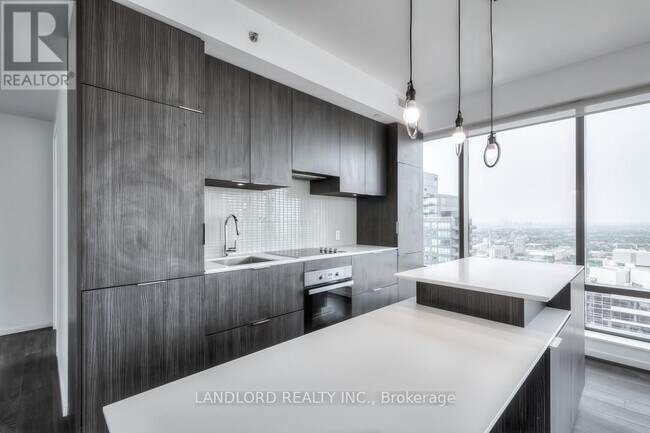 Photo du bâtiment - 5 St Joseph St