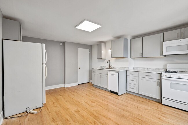 Building Photo - 5720 Rippey Street
