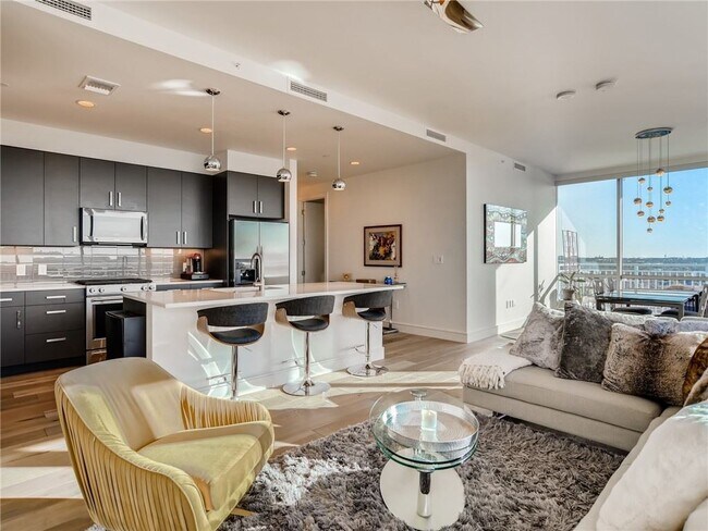 Building Photo - Apartment for Rent