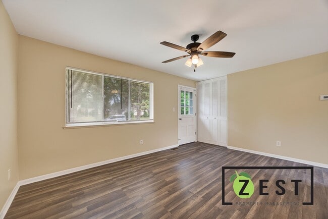 Building Photo - Cozy 3 bd Home in Excellent Area! Open House Sunday, August 9,2026 @ 2p-3p