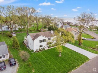 Building Photo - 80 Soundview Dr