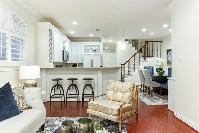 Foto del edificio - 3817 Travis St