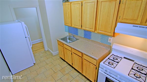 Primary Photo - 2305 Grand Ave
