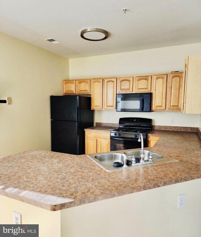 15615 Everglade Ln Unit H204, Bowie, MD 20716 Room for Rent in Bowie