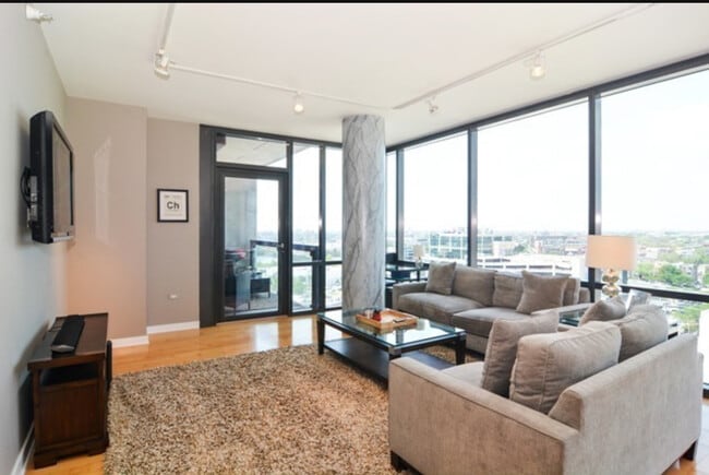 Foto del edificio - 860 W Blackhawk St