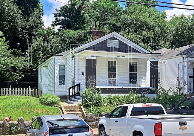 Photo - 715 N 33rd St House