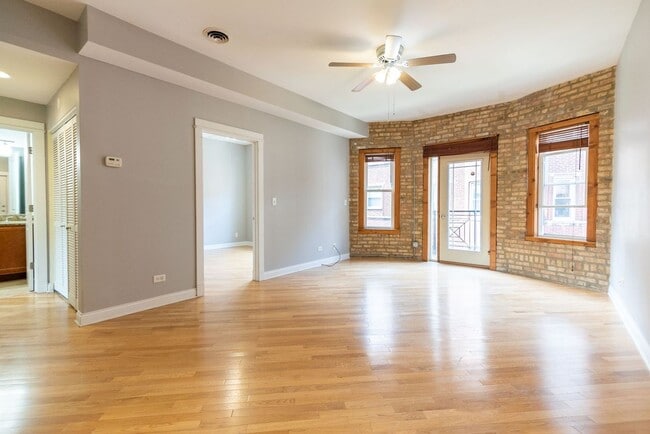 Building Photo - Available 9/1 - Bright 2-bed 1-Bath condo ...