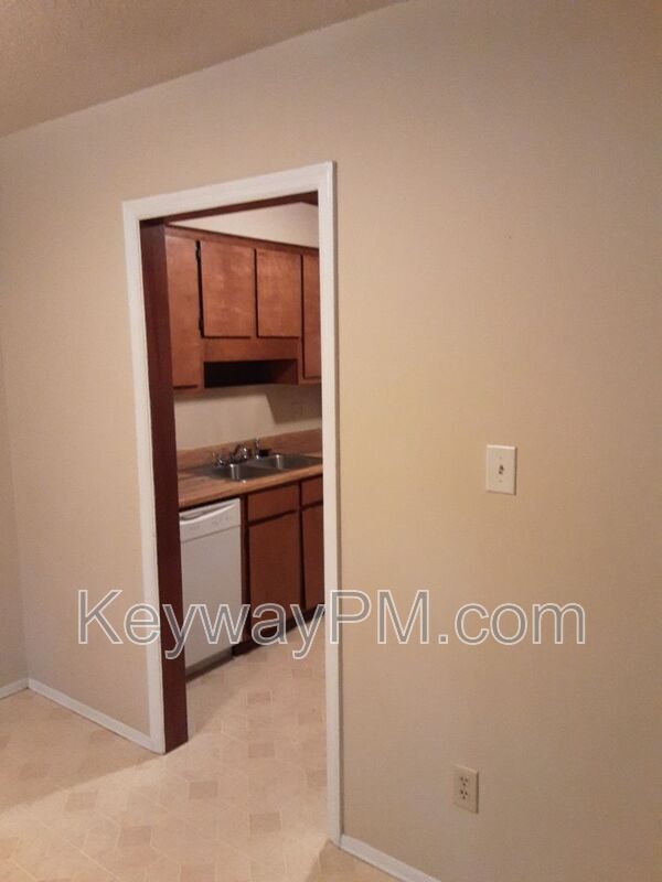 Foto del edificio - 4589 Hickory Dr