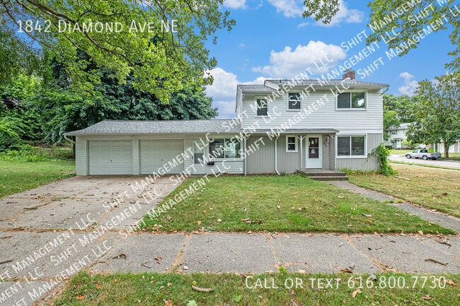 Building Photo - 1842 Diamond Ave NE