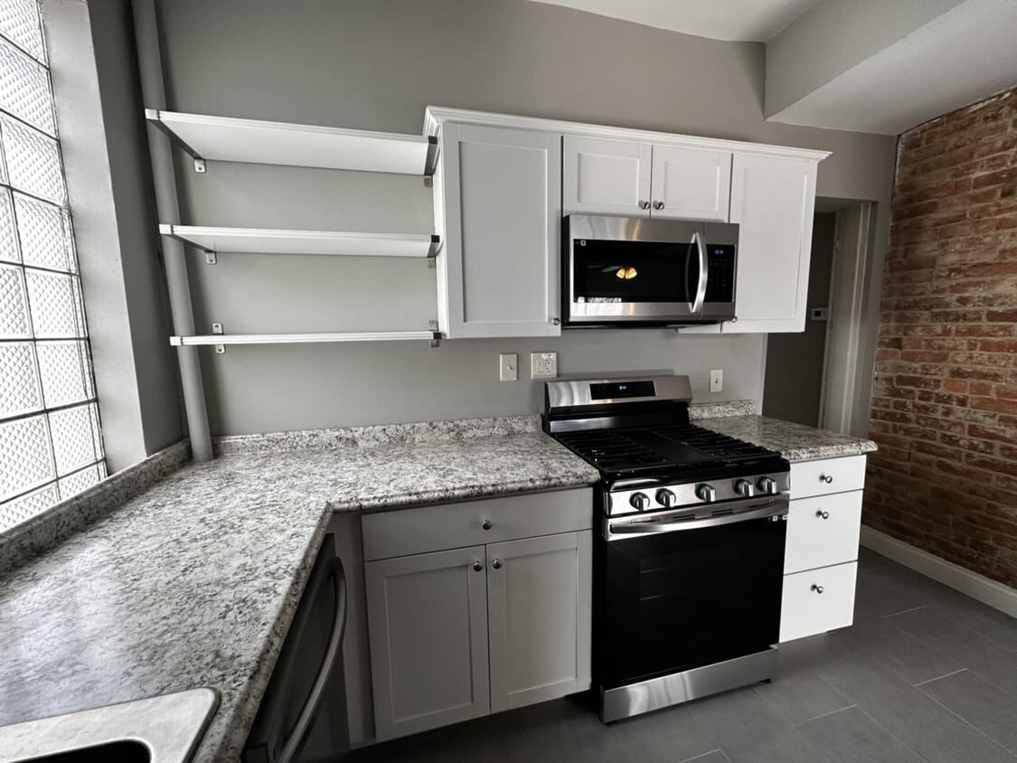 Foto principal - 1325 Lincoln Ave