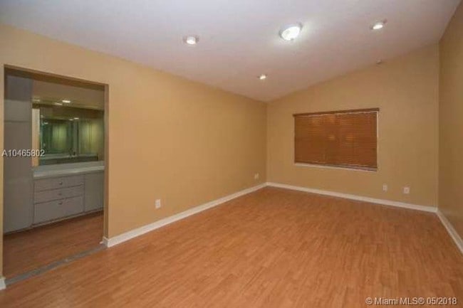 Building Photo - 14915 SW 139th Pl