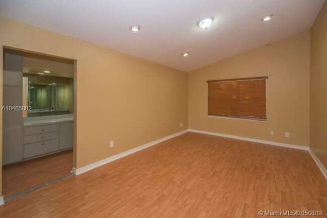 Foto del edificio - 14915 SW 139th Pl