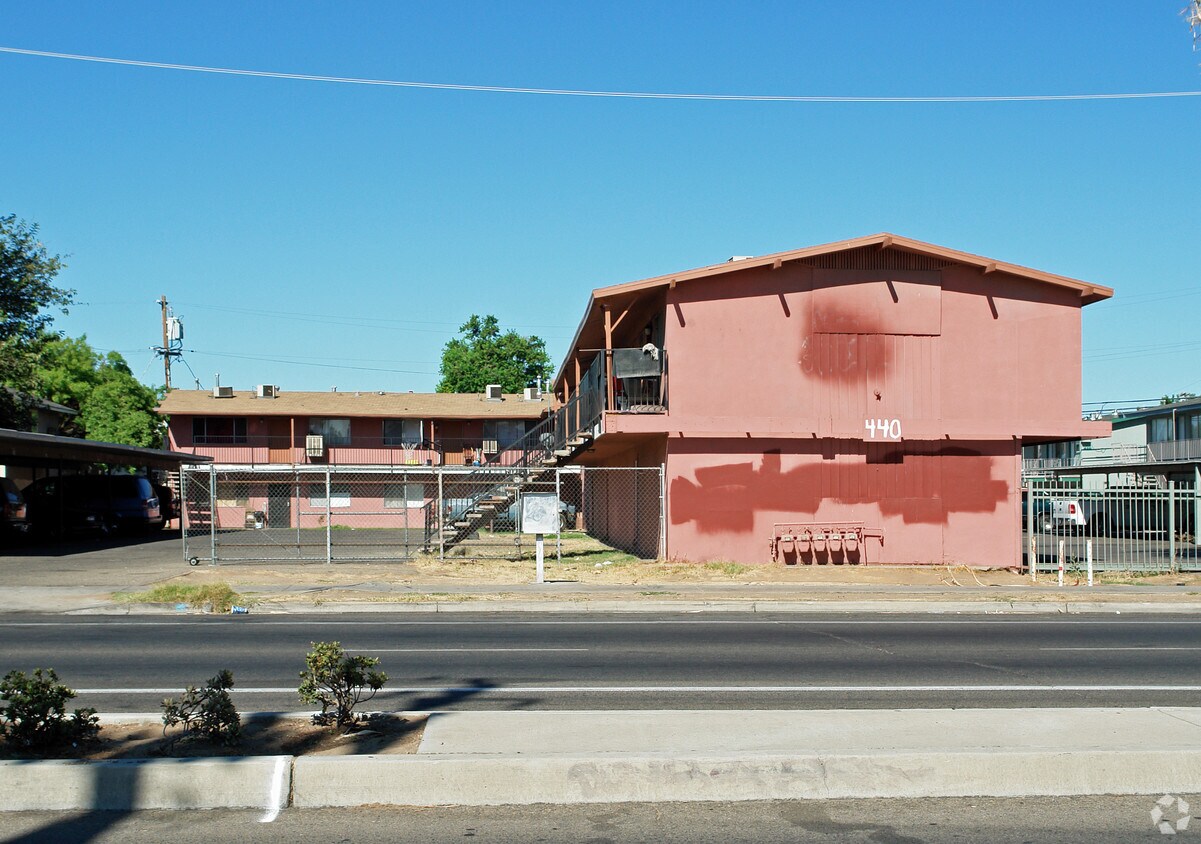 Foto del edificio - 440 S Chestnut Ave
