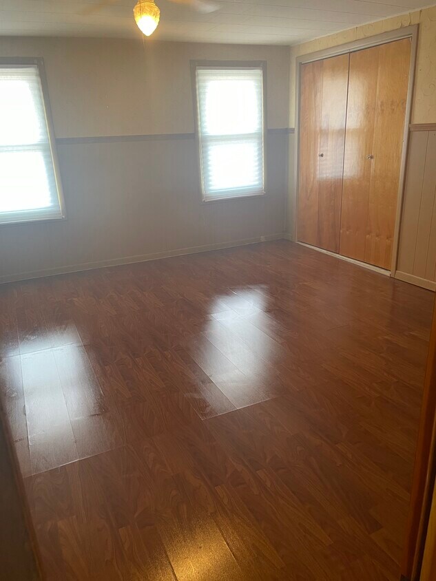 Foto principal - 116 Shaffer St