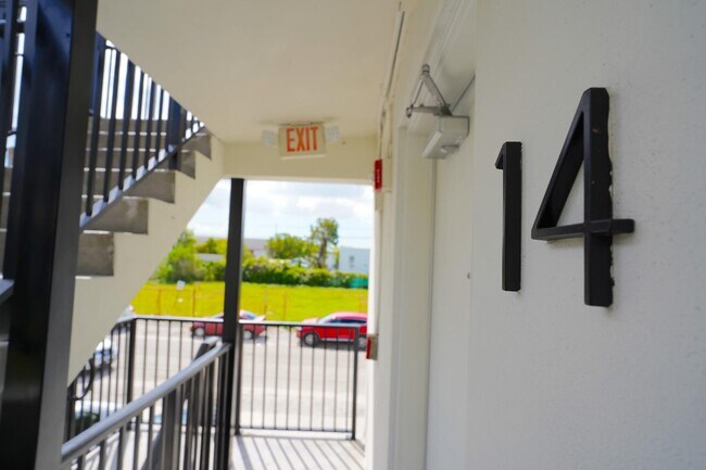 Building Photo - 1231 NW 61st St