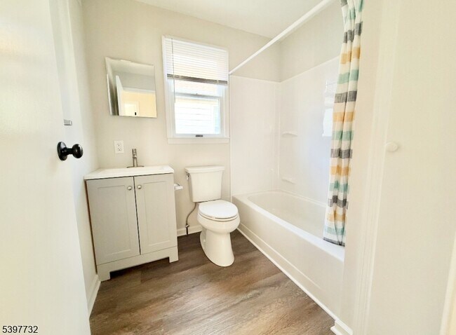 Foto del edificio - 529 E Blancke St