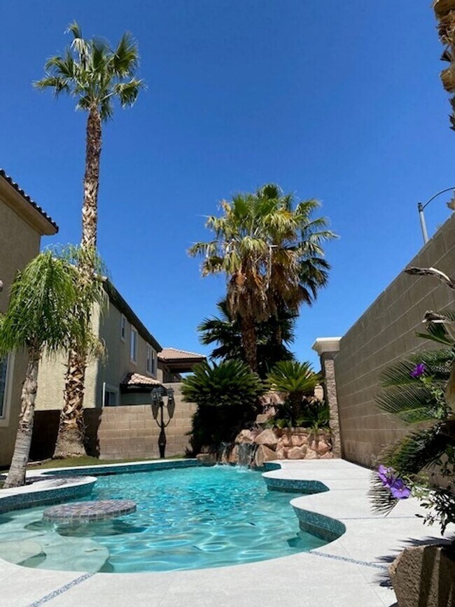Foto del edificio - Beautiful 2 story home in Southern Highlands- Just Reduced AND 2 weeks Free!!