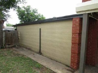 Building Photo - 809 NW 33rd St
