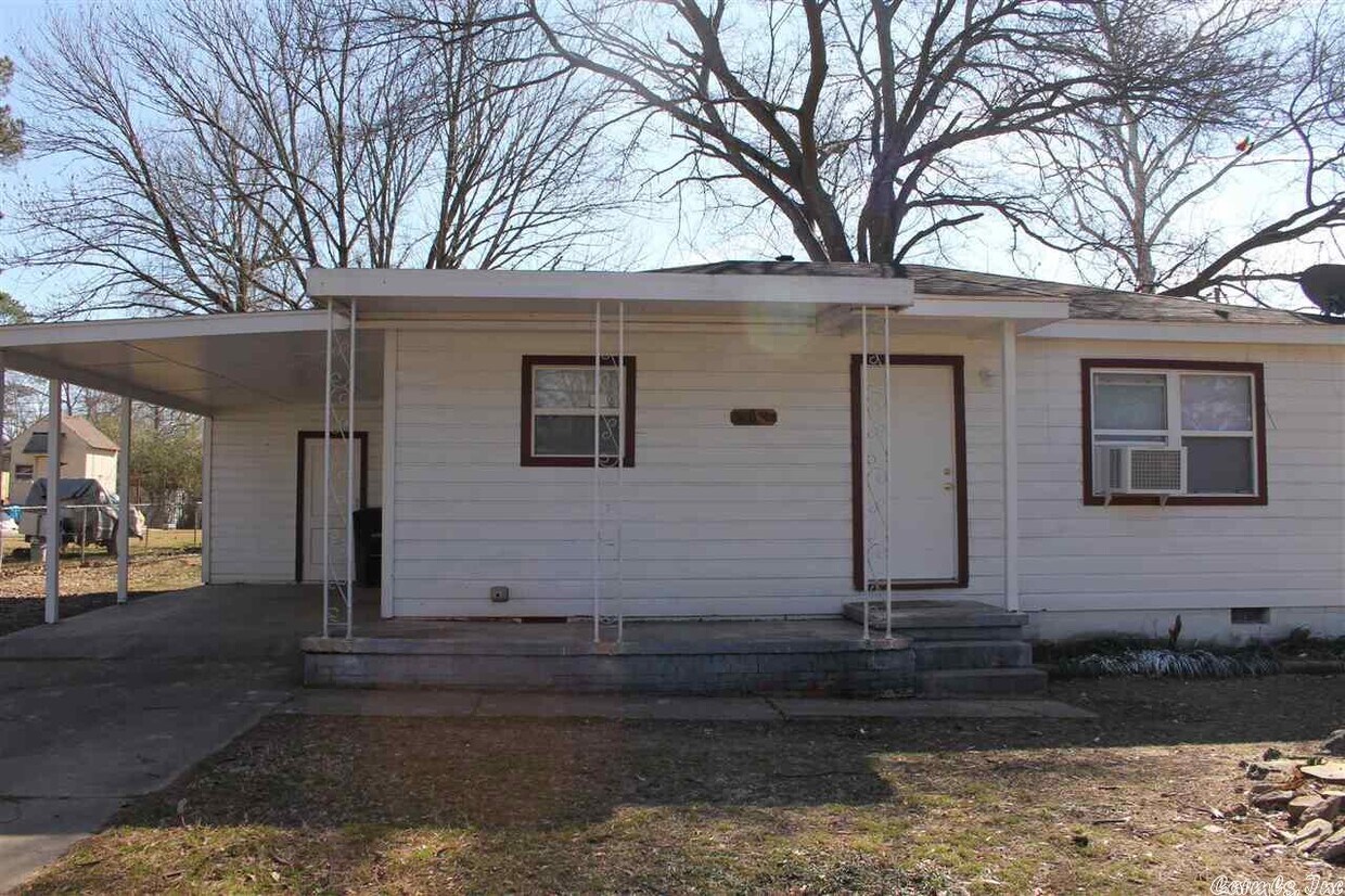 Foto principal - 901 Sharp Dr