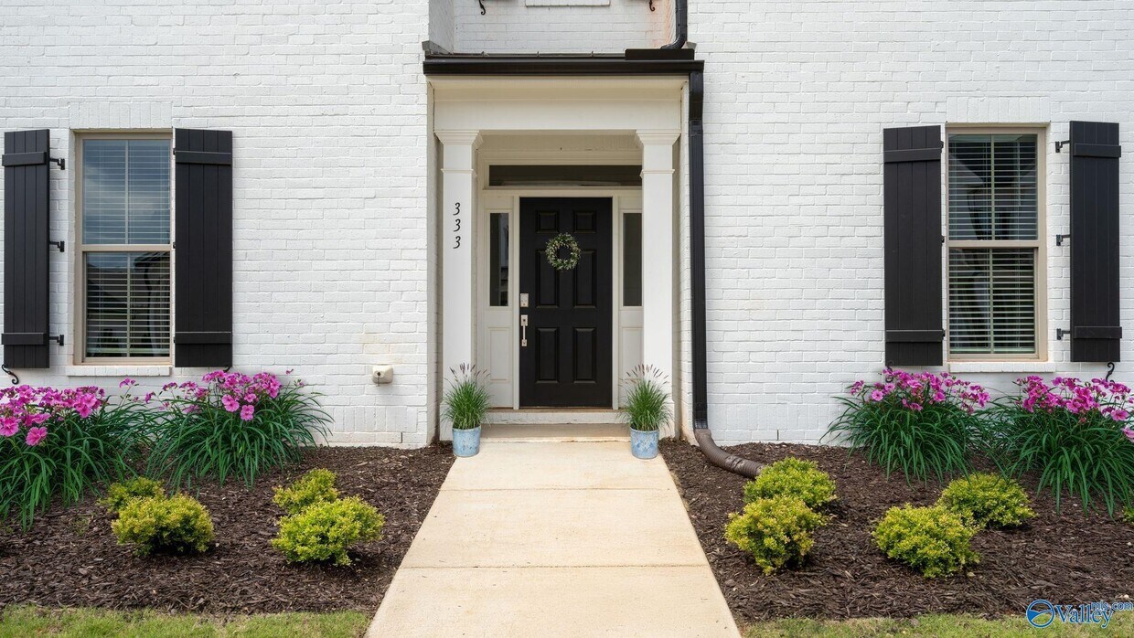 Foto principal - 329 Hay Rake Dr