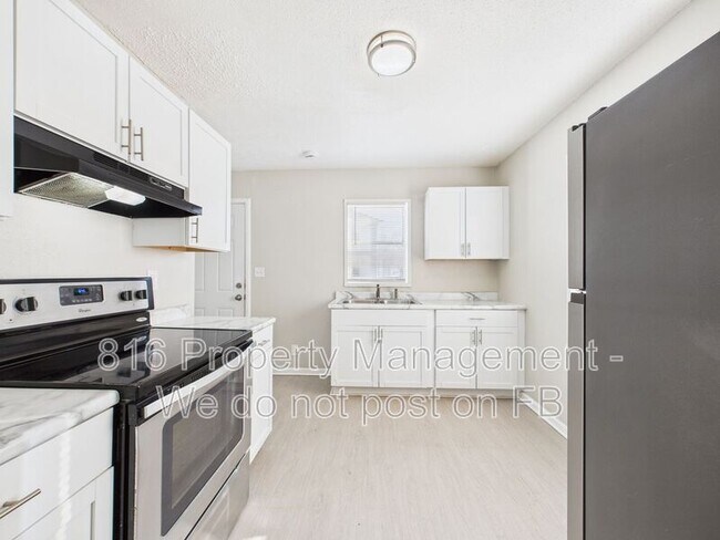 Foto del edificio - 801 Bannister Rd