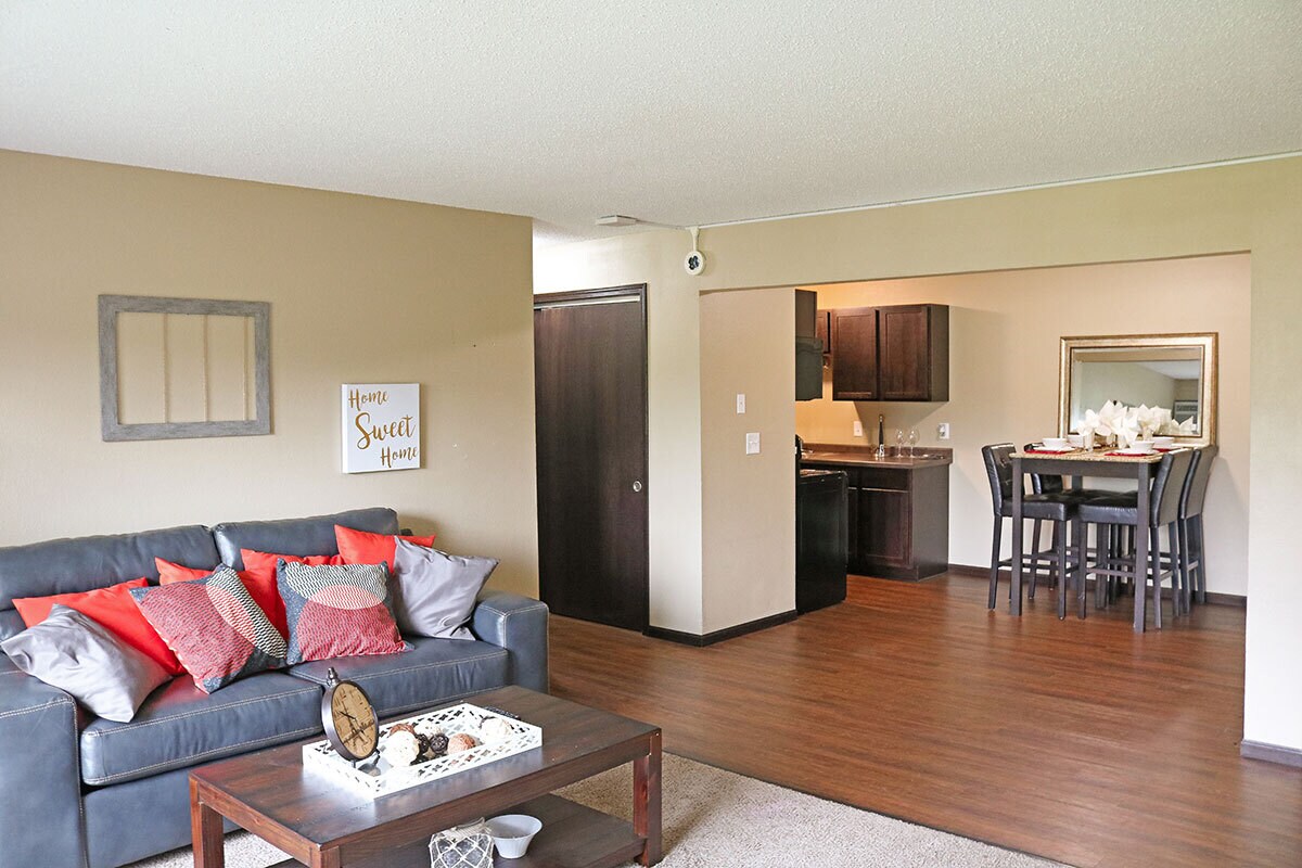 The Quarters at Rochester Student Living Apartments Rochester, MN