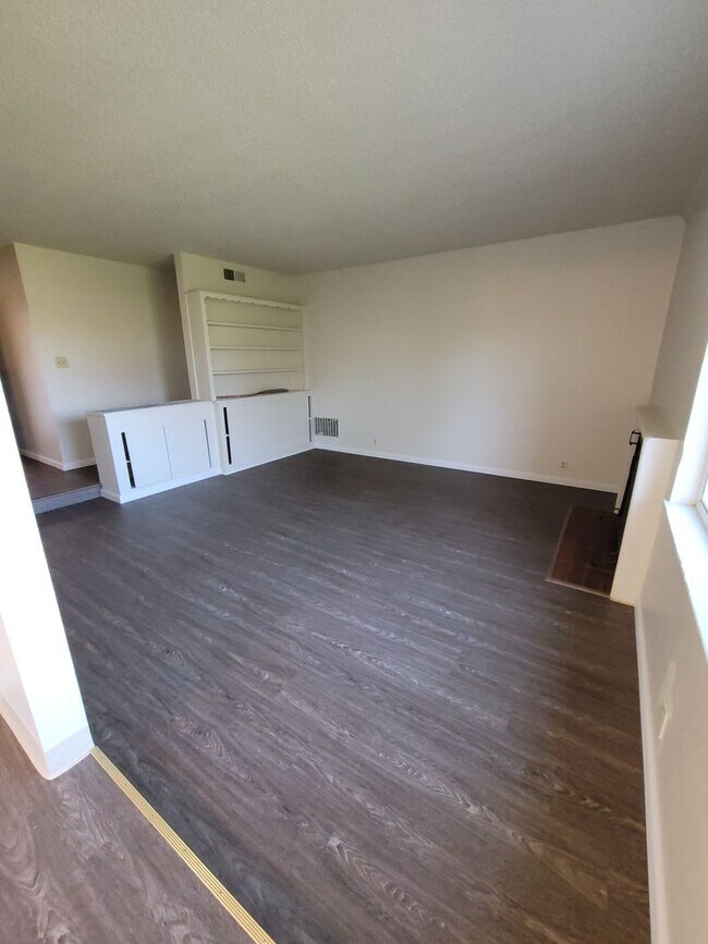 Foto del edificio - Avail Now