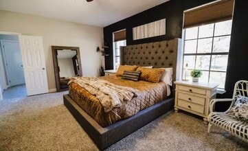 Building Photo - 506 Independence Dr