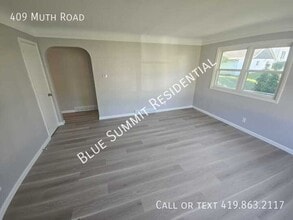 Building Photo - 409 Muth Rd
