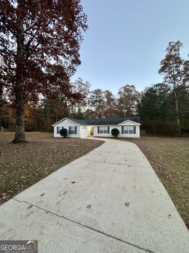 Building Photo - 200 Country Meadows Ct