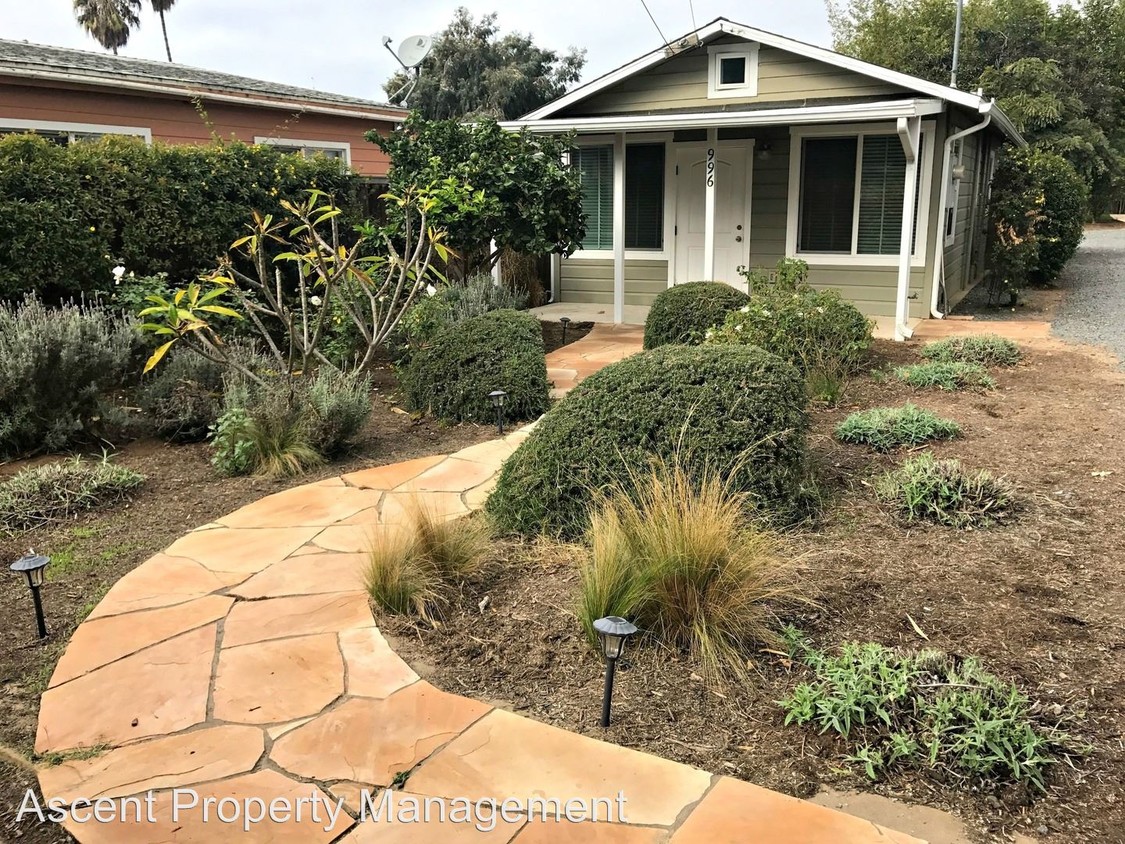 Foto principal - 996 Pine Ave