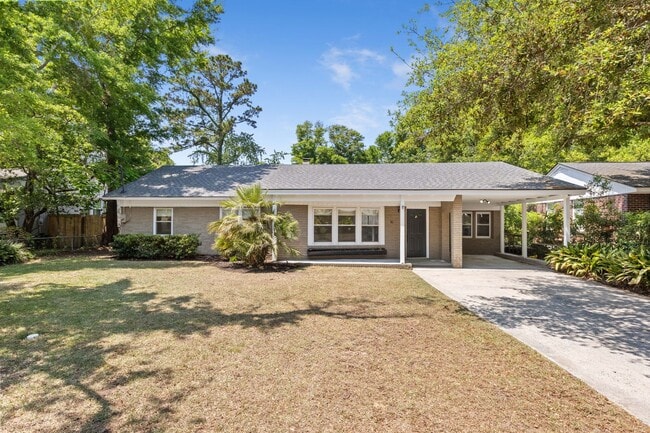 Building Photo - Charming Mount Pleasant House