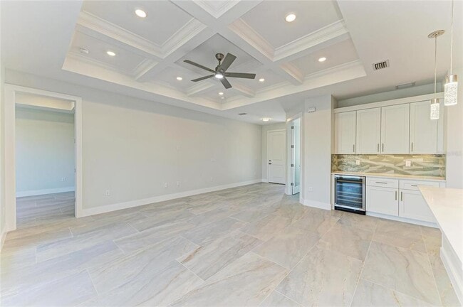 Foto del edificio - 380 Holly Rd