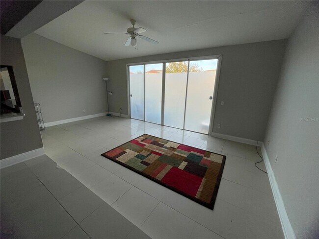 Building Photo - 352 Caribbean Dr