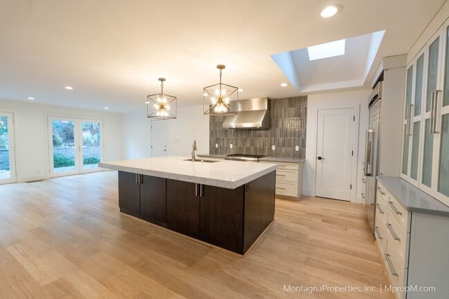 Building Photo - Los Gatos Single Story House on LARGE Lot updated in 2024!