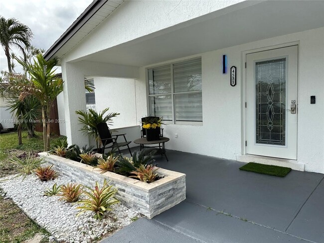 Foto del edificio - 4531 SW 42nd Terrace