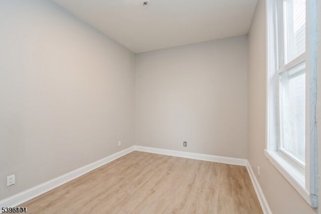 Building Photo - 216 S 10th St