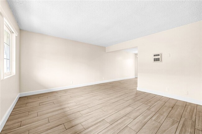 Building Photo - 12091 Bailey St
