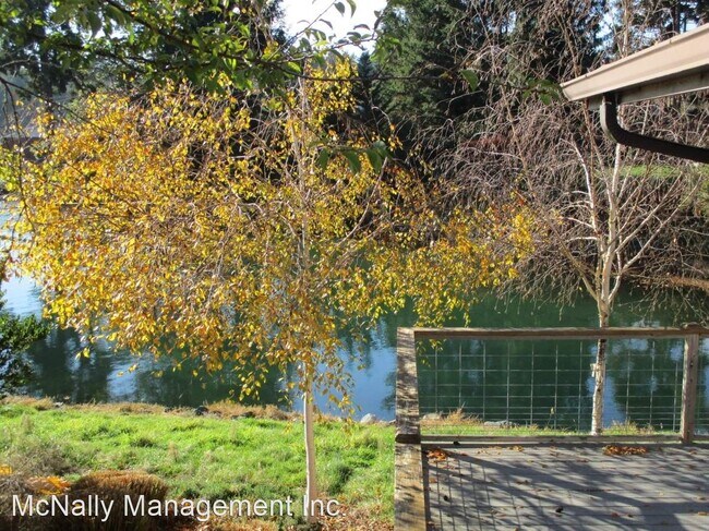 Building Photo - 2 br, 2.5 bath House - 3720 East Bay Drive