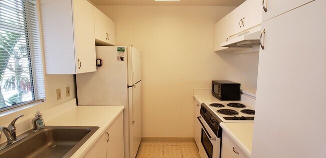 Building Photo - For Rent - [Parkglen at Waikele] 94-648 Lu...
