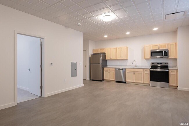 Building Photo - 509 9th St