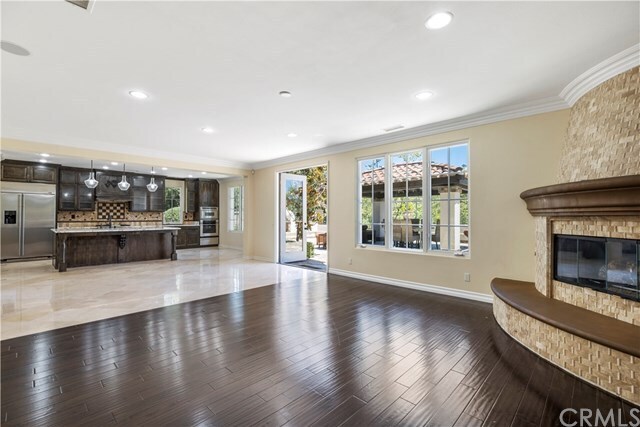 Building Photo - 7 Coastal Oak