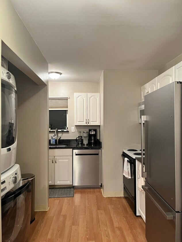 Primary Photo - 18 Ocean St