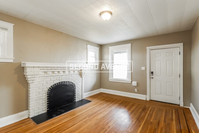 Building Photo - 4055 Palos St