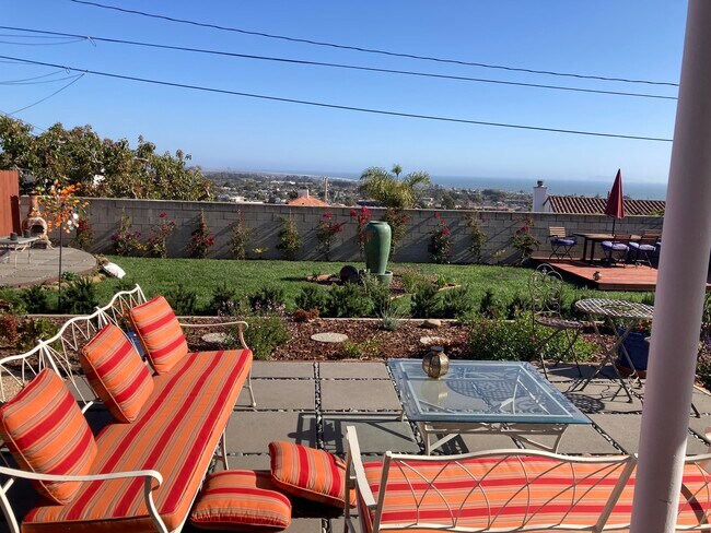 Foto del edificio - 2180 Foster Ave