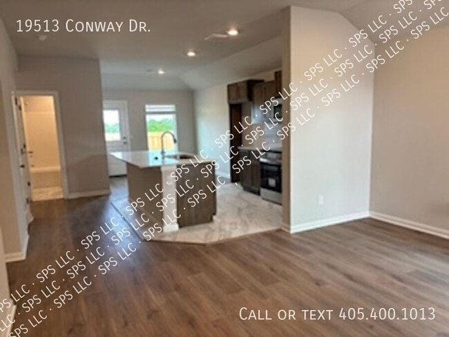 Photo - 19513 Conway Dr House