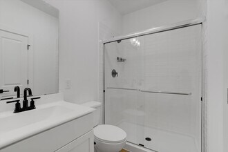 Building Photo - 8438 Bay Rdg Cir